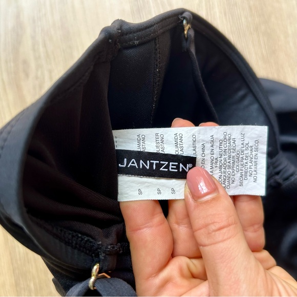 Jantzen Black Ruched Tankini Top Size Small - Picture 6 of 9